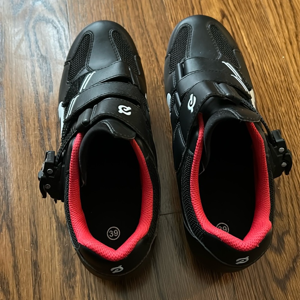 Women’s pelaton bike shoes